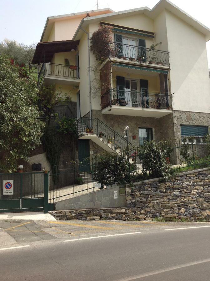 Il Nido Della Rondine Bed & Breakfast Leivi ภายนอก รูปภาพ