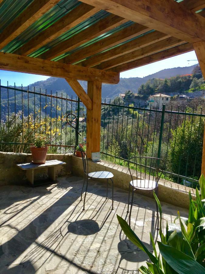 Il Nido Della Rondine Bed & Breakfast Leivi ภายนอก รูปภาพ
