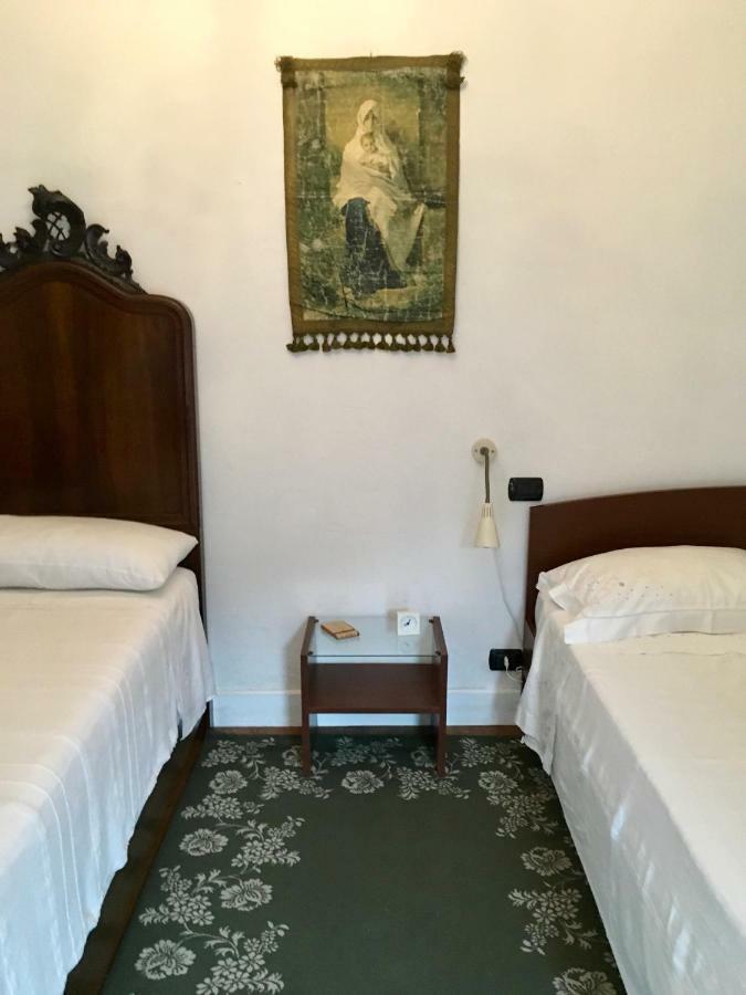 Il Nido Della Rondine Bed & Breakfast Leivi ภายนอก รูปภาพ